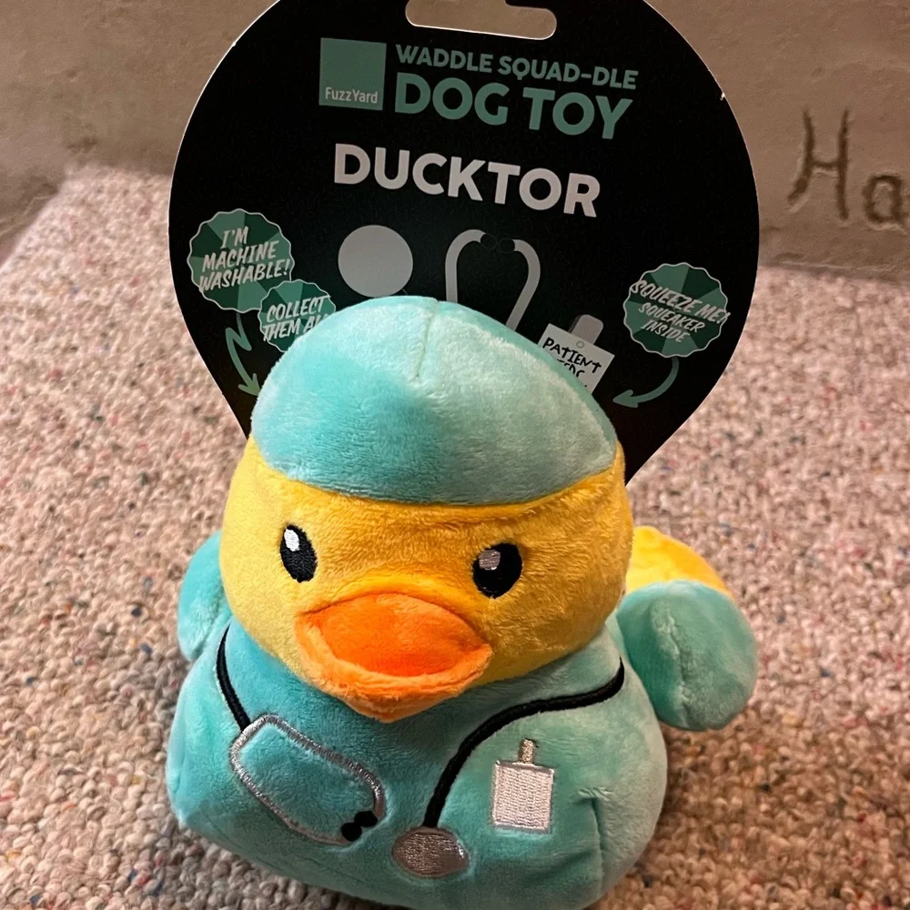 🆕 FuzzYard Plush Doctor Duck Dog Toy